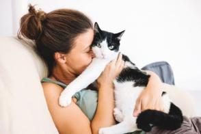 Lợi ích của mèo đối với sức khỏe con người là gì?